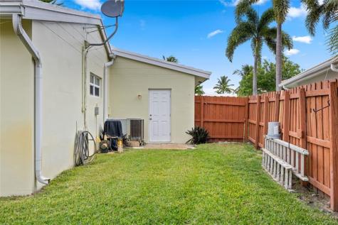 6543 NE 21st Road Fort Lauderdale FL 33308
