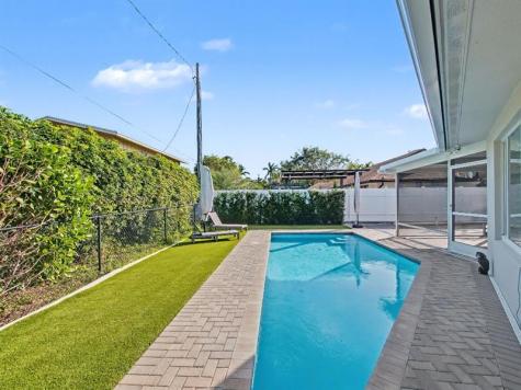 7981 Edgewater Drive West Palm Beach FL 33406
