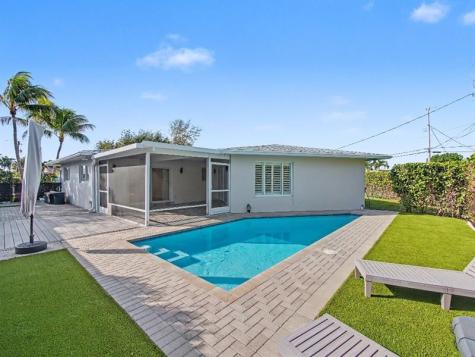 7981 Edgewater Drive West Palm Beach FL 33406