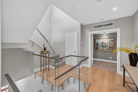 2024 Harbourview Drive Fort Lauderdale FL 33316