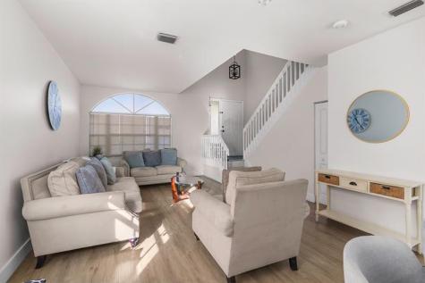 527 NW 87th Lane Coral Springs FL 33071