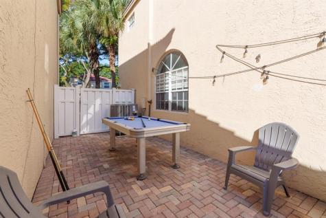 527 NW 87th Lane Coral Springs FL 33071