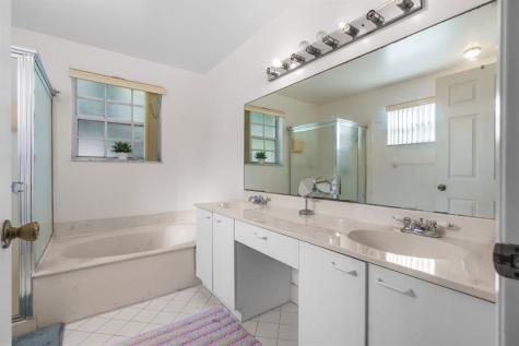 527 NW 87th Lane Coral Springs FL 33071