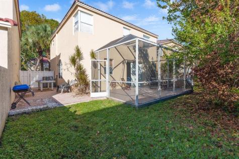 527 NW 87th Lane Coral Springs FL 33071