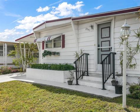 2041 SW 83rd Avenue Davie FL 33324