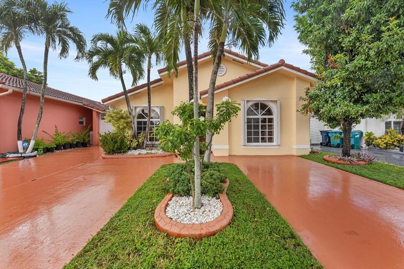 5051 SW 142 Place Miami FL 33175