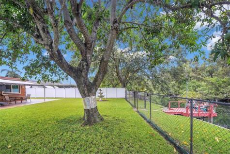 2011 N 31st Avenue Hollywood FL 33021