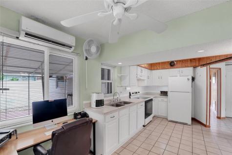 2011 N 31st Avenue Hollywood FL 33021