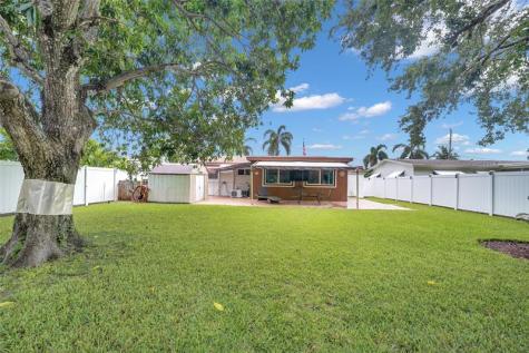 2011 N 31st Avenue Hollywood FL 33021