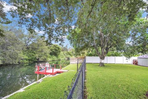 2011 N 31st Avenue Hollywood FL 33021
