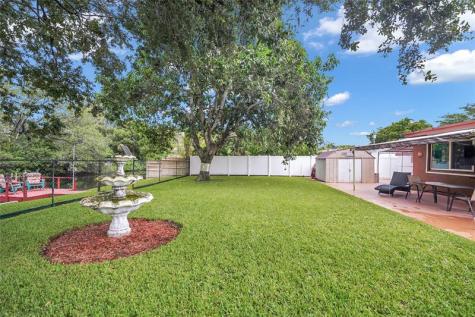 2011 N 31st Avenue Hollywood FL 33021