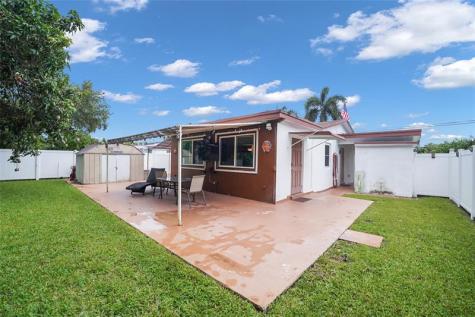 2011 N 31st Avenue Hollywood FL 33021