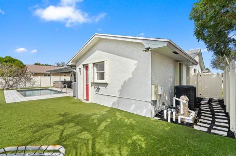 1375 SW 29th Avenue Deerfield Beach FL 33442