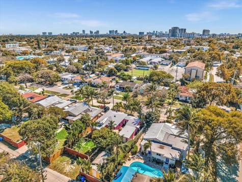 1835 Roosevelt Street Hollywood FL 33020