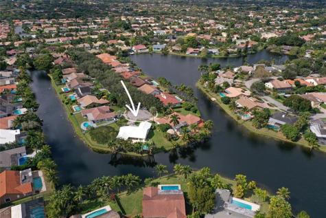 9800 NW 10th Court Plantation FL 33322