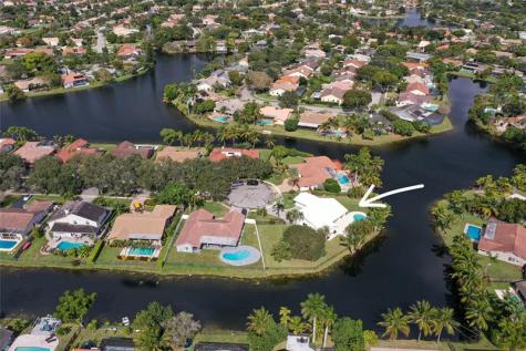 9800 NW 10th Court Plantation FL 33322