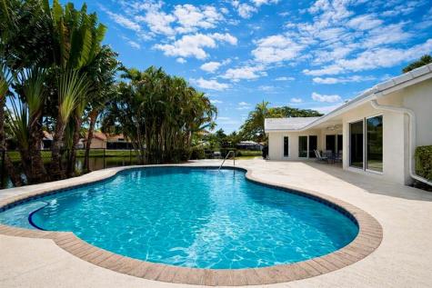 9800 NW 10th Court Plantation FL 33322