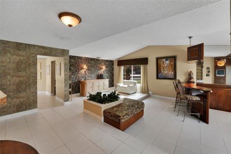9800 NW 10th Court Plantation FL 33322