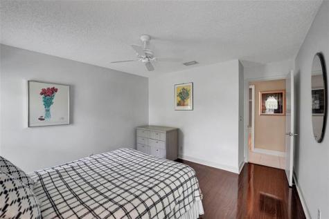 9800 NW 10th Court Plantation FL 33322