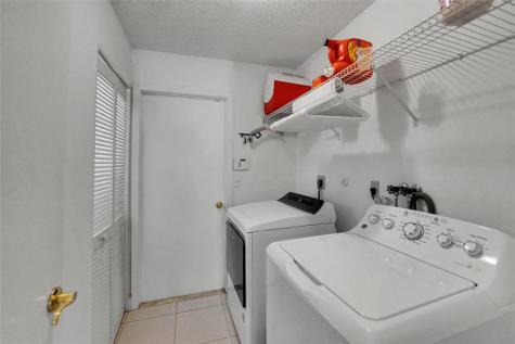 9800 NW 10th Court Plantation FL 33322