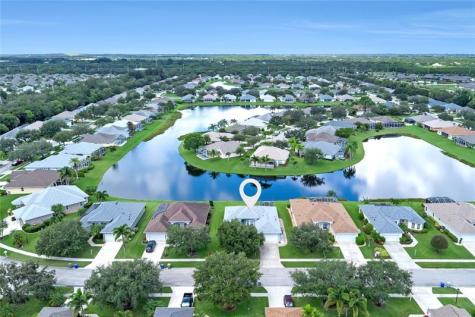5230 E 1st Square Vero Beach FL 32968
