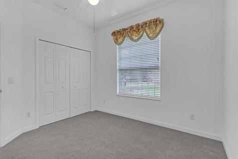 5230 E 1st Square Vero Beach FL 32968