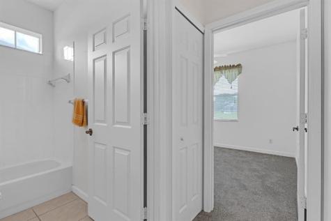 5230 E 1st Square Vero Beach FL 32968