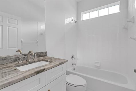 5230 E 1st Square Vero Beach FL 32968