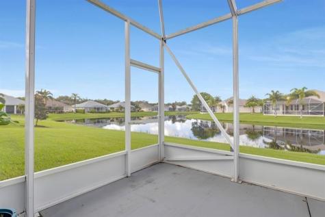 5230 E 1st Square Vero Beach FL 32968