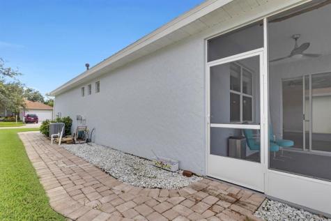 5230 E 1st Square Vero Beach FL 32968