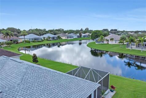5230 E 1st Square Vero Beach FL 32968
