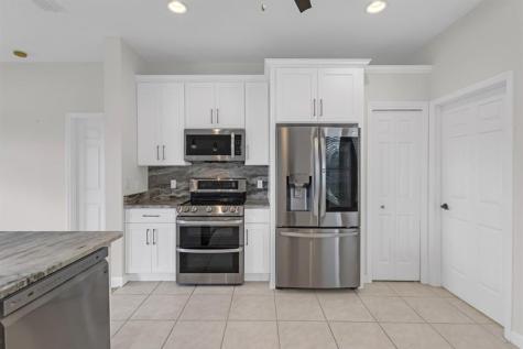5230 E 1st Square Vero Beach FL 32968
