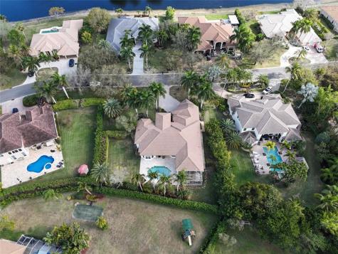 6757 NW 101st Terrace Parkland FL 33076