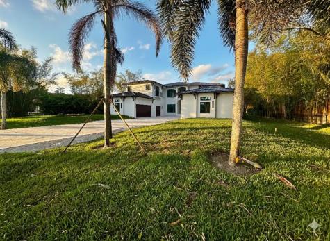 11951 SW 3rd Street Plantation FL 33325