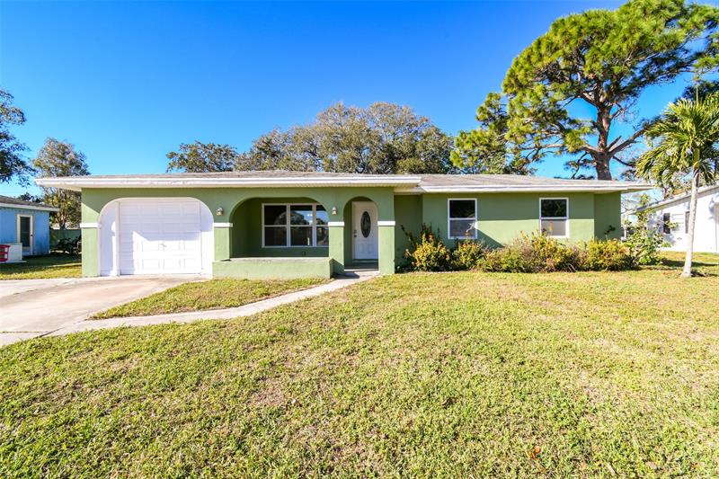 332 NE Cullman Court Port St Lucie FL 34983