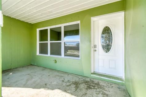 332 NE Cullman Court Port St Lucie FL 34983