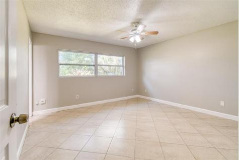 332 NE Cullman Court Port St Lucie FL 34983