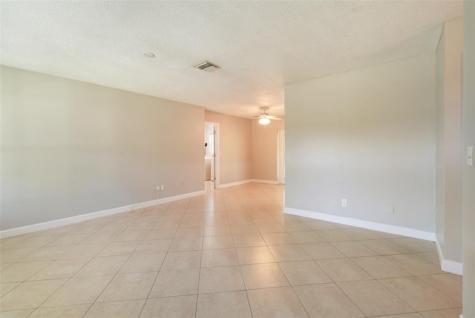 332 NE Cullman Court Port St Lucie FL 34983