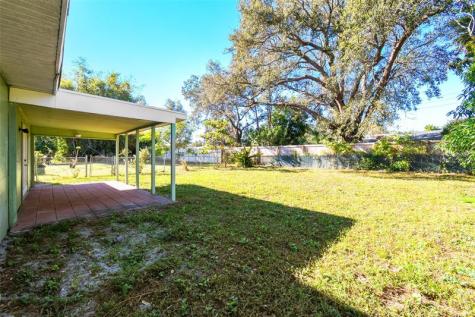 332 NE Cullman Court Port St Lucie FL 34983