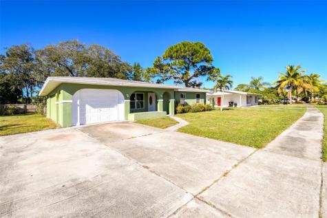 332 NE Cullman Court Port St Lucie FL 34983