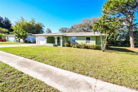 332 NE Cullman Court Port St Lucie FL 34983