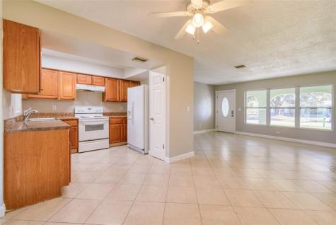 332 NE Cullman Court Port St Lucie FL 34983