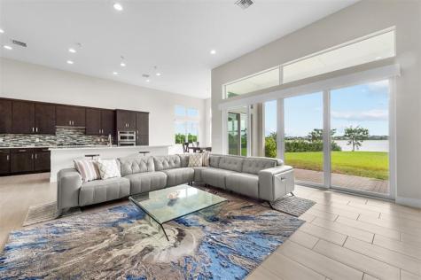 935 Hookline Circle Loxahatchee FL 33470