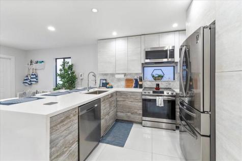 2911 N Ocean Drive Hollywood FL 33019
