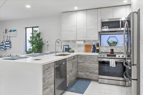 2911 N Ocean Drive Hollywood FL 33019