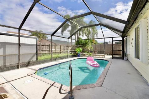 7782 Blairwood Circle N Lake Worth FL 33467