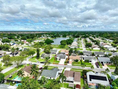 7782 Blairwood Circle N Lake Worth FL 33467