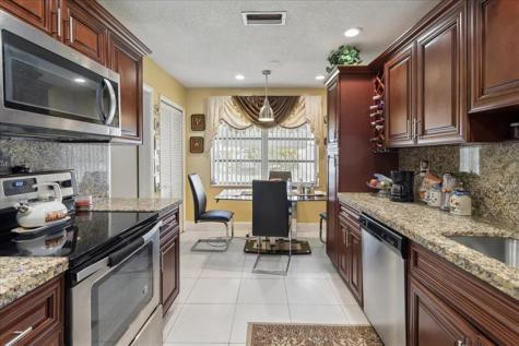 4290 NW 49th Terrace Lauderdale Lakes FL 33319