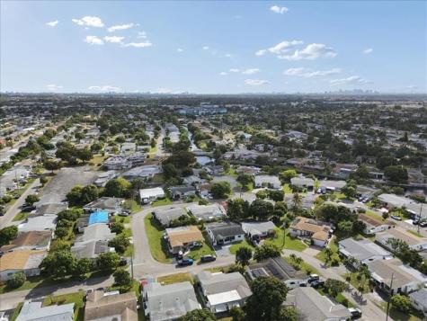 4290 NW 49th Terrace Lauderdale Lakes FL 33319