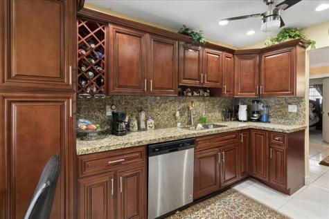 4290 NW 49th Terrace Lauderdale Lakes FL 33319